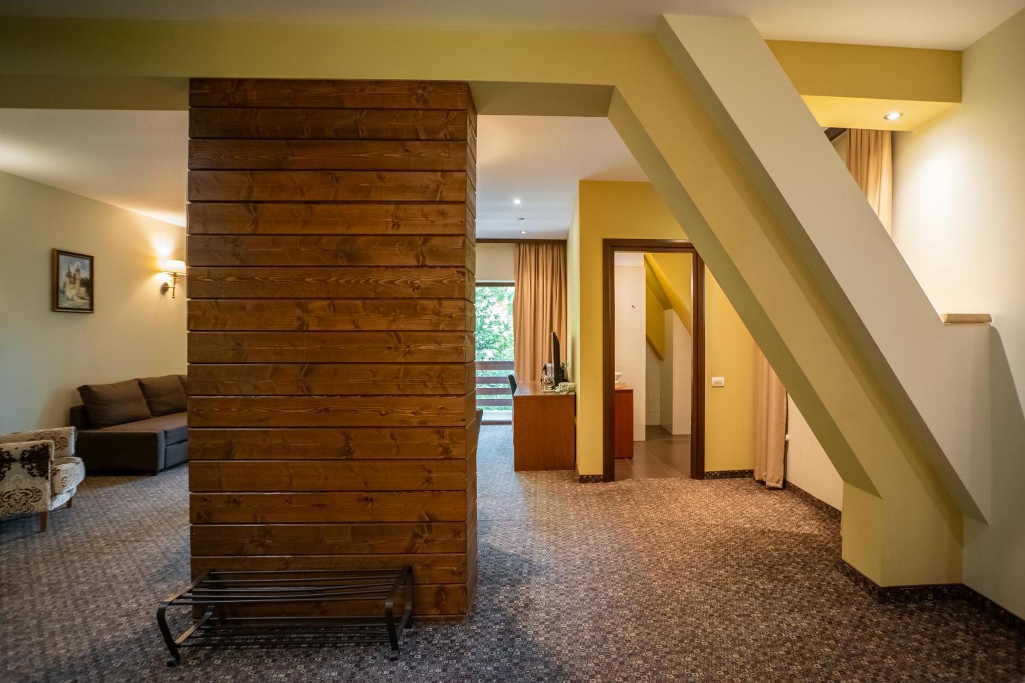 Opus Villa ซินายา ภายนอก รูปภาพ Interior of a suite